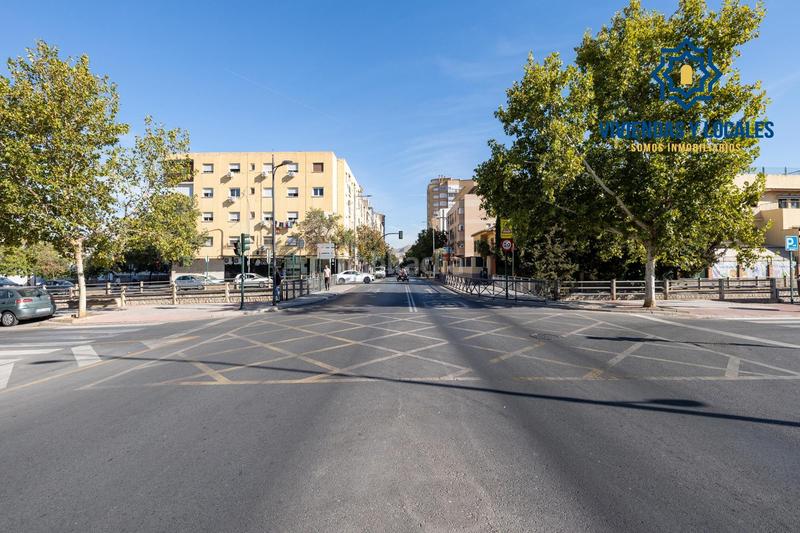 Foto 49932321-60e9-4969-9347-e1660532cc0b. Local comercial  en el Campus de la Salud en Granada