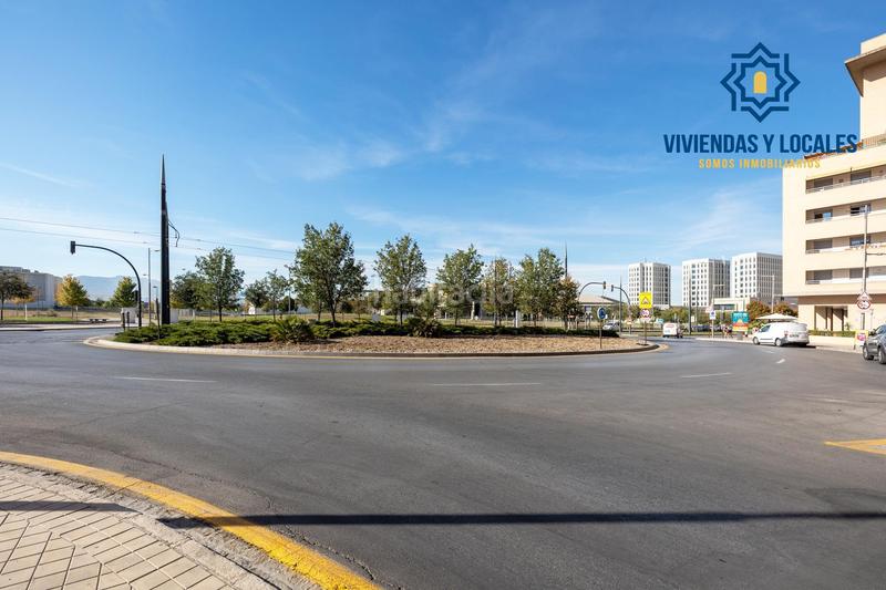 Foto 51501460-ac7d-4335-a28e-97cf93c25a55. Local comercial  en el Campus de la Salud en Granada