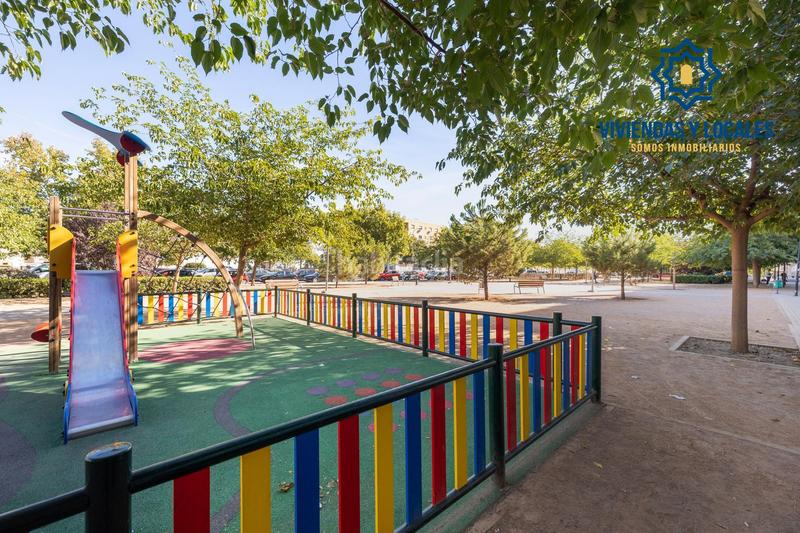 Foto 8dc827d8-23ef-4df3-9d9c-0a8b70243a5b. Local comercial  en el Campus de la Salud en Granada