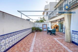 Maison à Av. F. Garcia Lorca - Nueva Estación Autobuses. Casa en granada capital