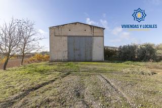Bâtiment à usage industriel à Albolote. Oportunidad! parcela rústica con nave