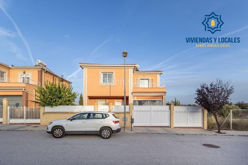 Foto bc6f75af-ae21-4798-a4bd-8d4b1c44b8f3. Casa precioso chalet en Atarfe