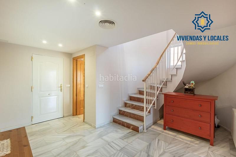 Foto f29587c7-1726-48ef-8e32-2cda0b3d052e. Casa precioso chalet en Atarfe