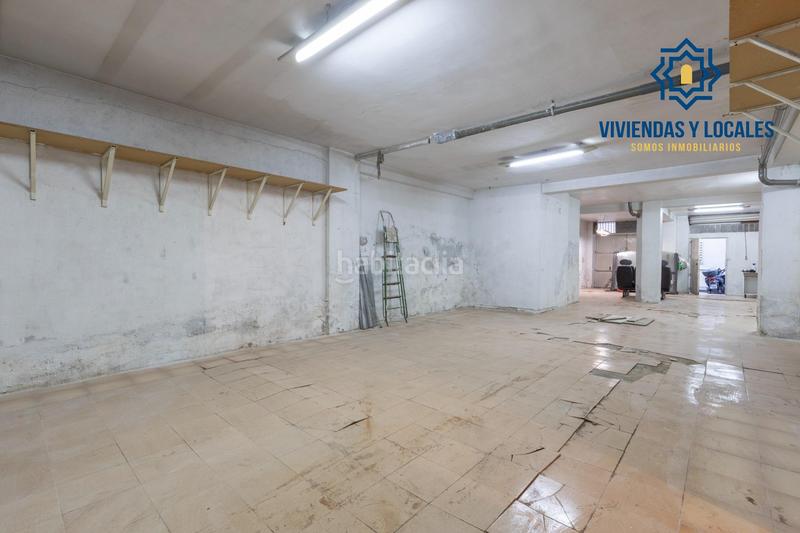 Foto 7695d8e8-f957-441d-be3e-231a3a4d15d2. Locale commerciale in calle calle asturias 29 in Barrio de Zaidín Granada