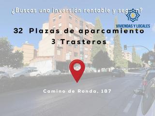 Car parking in Camino camino de ronda 187. Buscas rentabilidad con escaso mantenimiento? lote de plazas de