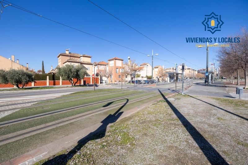 Foto 54e2b424-4f51-496e-9392-291c20c4efc0. Casa adosada espectacular casa ubicada en el exclusivo barrio de albayda, diseñada con una distribución funcional en Granada