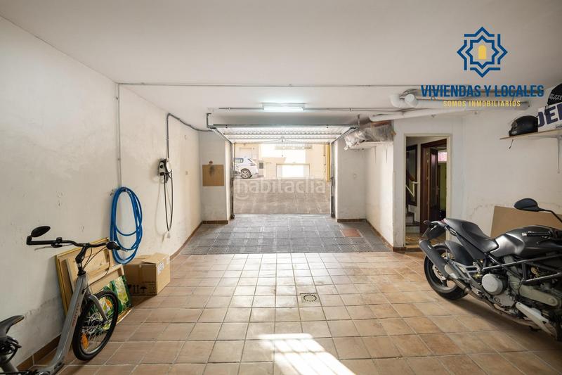 Foto 54f83ce0-308e-4192-aecc-08ae6df29bc3. Casa adosada espectacular casa ubicada en el exclusivo barrio de albayda, diseñada con una distribución funcional en Granada