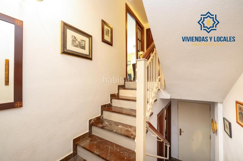Foto 5c1917ab-6cb4-41db-85ad-baf051485436. Casa adosada espectacular casa ubicada en el exclusivo barrio de albayda, diseñada con una distribución funcional en Granada