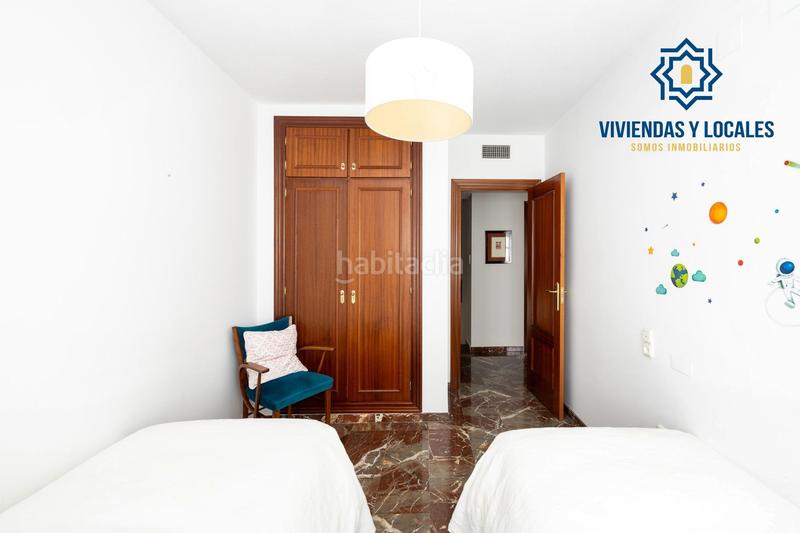 Foto 7682e506-0fb8-47e1-8b05-47b75865d3d3. Casa adosada espectacular casa ubicada en el exclusivo barrio de albayda, diseñada con una distribución funcional en Granada