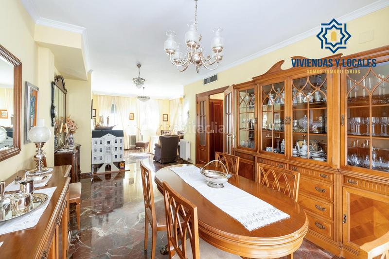 Foto 7955f674-9727-47ce-8091-aab9336a0ab4. Casa adosada espectacular casa ubicada en el exclusivo barrio de albayda, diseñada con una distribución funcional en Granada