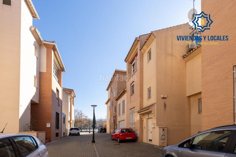 Foto 7c866257-0c9f-4067-a74a-22536ea5d64a. Casa adosada espectacular casa ubicada en el exclusivo barrio de albayda, diseñada con una distribución funcional en Granada