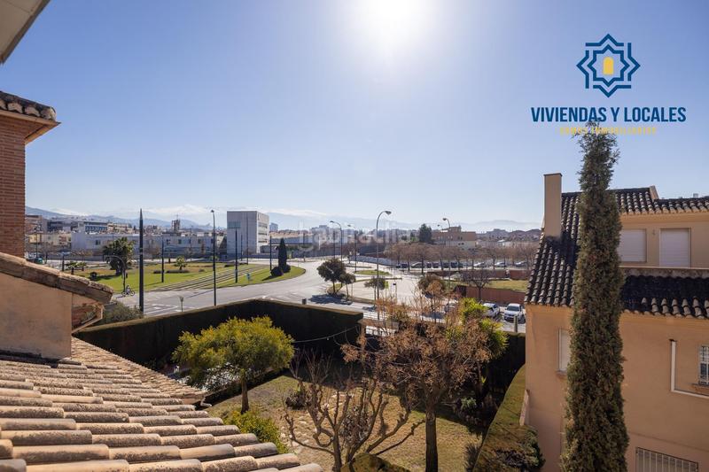 Foto da031b44-1222-4c59-9742-59beb7de483a. Casa adosada espectacular casa ubicada en el exclusivo barrio de albayda, diseñada con una distribución funcional en Granada