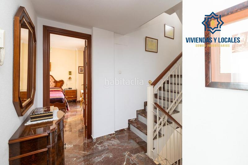 Foto e2f29b9c-5234-44e4-8c67-69d9dcab6de4. Casa adosada espectacular casa ubicada en el exclusivo barrio de albayda, diseñada con una distribución funcional en Granada