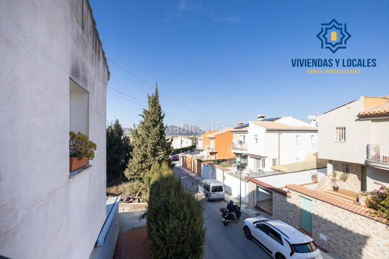 Foto 0f6d99e8-b68e-4002-b34f-5c853ddb7c17. Chalet  independiente en esquina loma verde en Albolote