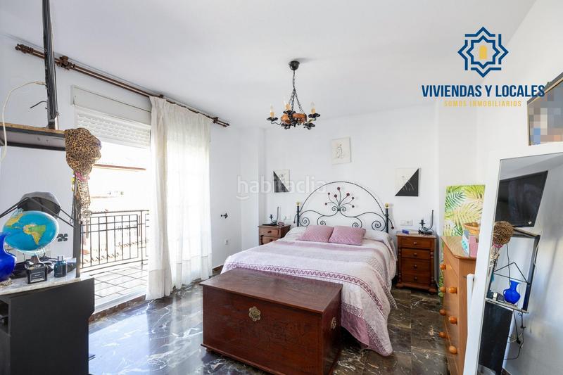 Foto 722bdd4d-08c9-4e17-b2f0-6b7924771d0a. Chalet  independiente en esquina loma verde en Albolote