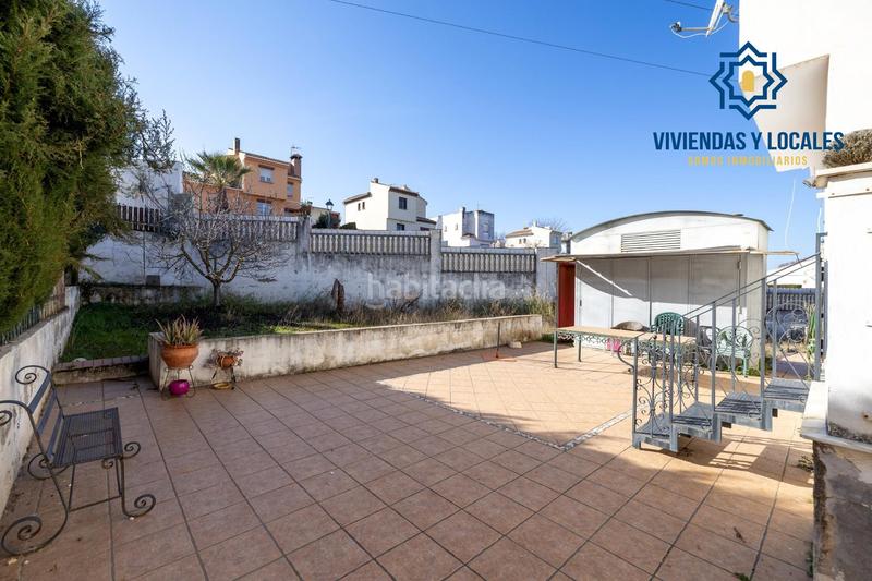 Foto ef4e982e-dbeb-464f-8030-b0d185a4d50a. Chalet  independiente en esquina loma verde en Albolote