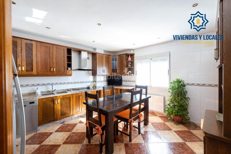 Foto 648a8fa6-efe9-4536-b063-de69ae457d48. Casa adosada casa unifamiliar en Huétor Vega