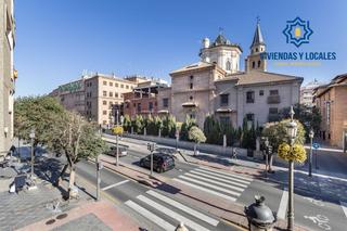 Pis a Fígares. Piso único en pleno centro