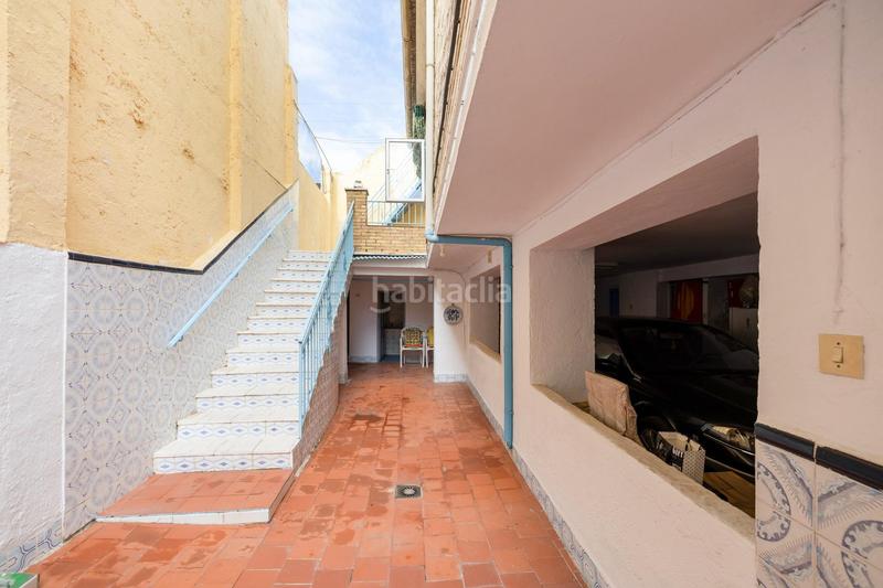 Foto 2c231c56-e949-4fd9-81aa-715db0e3ec76. Casa  en pleno centro en San Antón Armilla