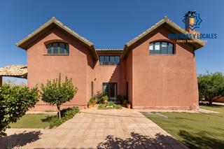 Chalet in Dílar. Exclusivo chalet en cañadas del parque
