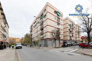 Local Comercial en Castaño - Mirasierra