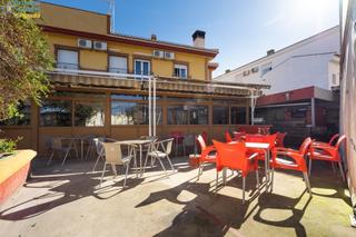 Location Édifice à Carretera de cacin 4. Edificio en venta o alquiler con opción a compra con gran negoci
