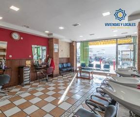 Transfer Business premise  Calle calle del profesor francisco dalmau. Oportunidad traspaso salón peluquería y estética junto a alcampo