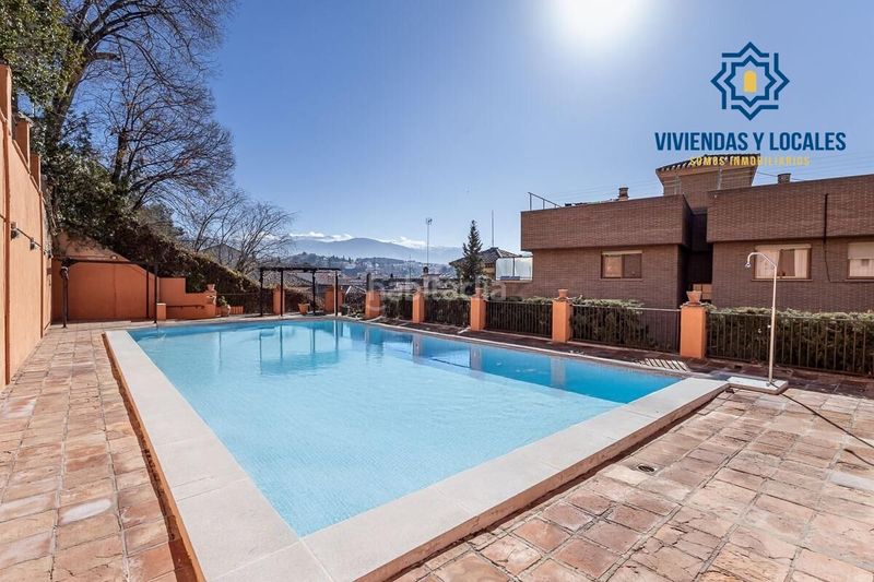 Foto 160f94c0-8bee-407f-8048-ac345762c0ae. Piso exclusivo piso con jardín privativo en una de las mejores urbanizaciones en Granada