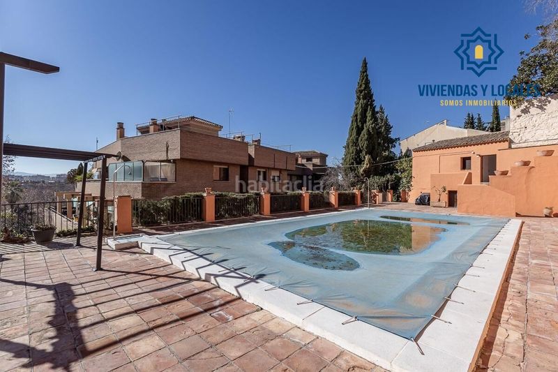 Foto 546ef7d7-762c-44eb-b30c-6a9990b10c72. Piso exclusivo piso con jardín privativo en una de las mejores urbanizaciones en Granada