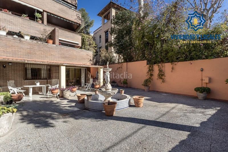 Foto 79699b74-a685-425a-befe-f1c6cc4c604e. Piso exclusivo piso con jardín privativo en una de las mejores urbanizaciones en Granada