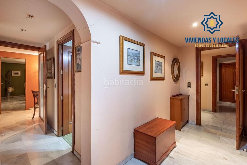 Foto 96bd3b5b-225f-428c-b870-9ca0fb22dece. Piso exclusivo piso con jardín privativo en una de las mejores urbanizaciones en Granada