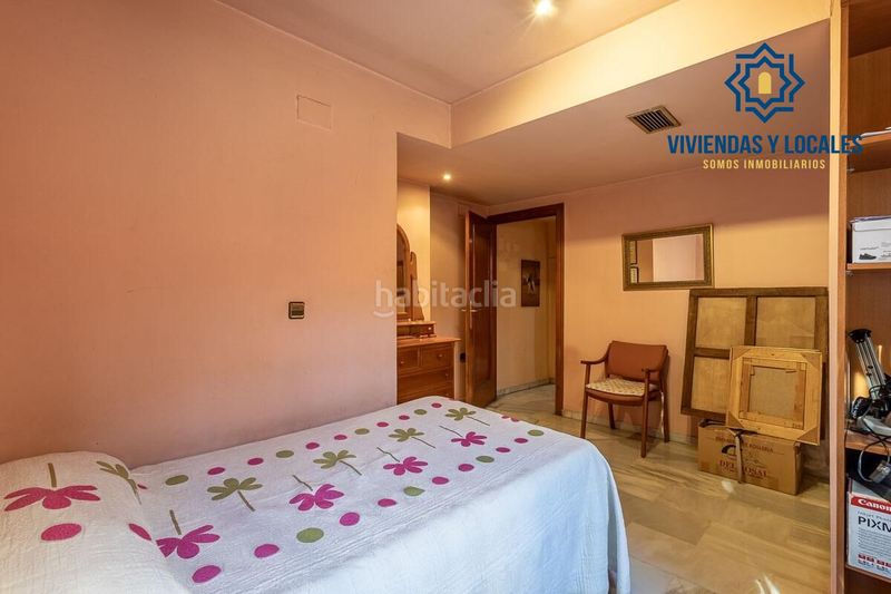 Foto c8919156-4d97-4028-8aaa-a2d629827594. Piso exclusivo piso con jardín privativo en una de las mejores urbanizaciones en Granada