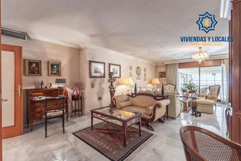 Foto ecc40902-7478-46bf-8ce1-d860ce8972de. Piso exclusivo piso con jardín privativo en una de las mejores urbanizaciones en Granada