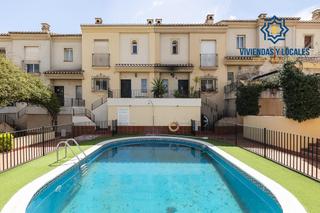Maison jumelée  Calle de muntasil. Acogedora casa adosada con piscina comunitaria y acceso directo