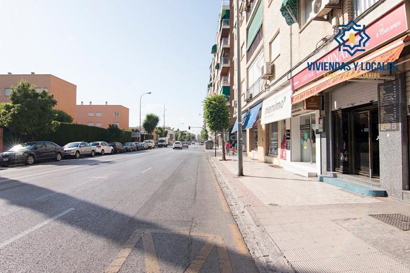 Foto 4e1749eb-7218-44c1-b7e3-d464a5bbd6b1. Locale commerciale in Camino de Ronda Granada