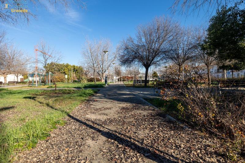 Foto 9837e976-6ab2-4306-8702-6d03984471ba. Terreno residencial últimas parcelas disponibles en Granada