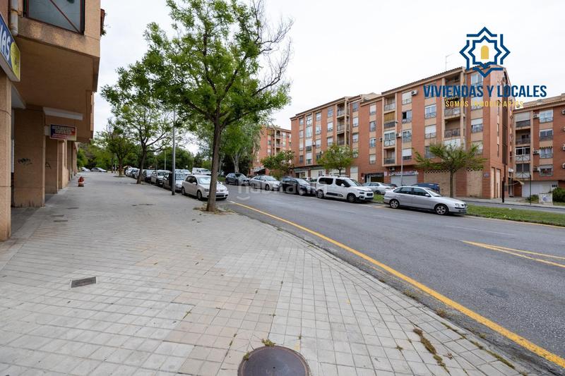 Foto b7c55d48-6725-4e3c-aded-1e3f61404543. Geschäftsraum in calle gabriel mistral 2 in parque nueva Granada Granada