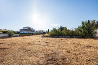 Terreny residencial a Huétor Vega. Compra tu parcela para hacer la casa de tus sueños a 5 min de gr