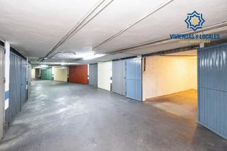 Aparcament cotxe  Calle pintor manuel maldonado. Se vende plaza de garaje en zaidín granada en pintor manuel mald