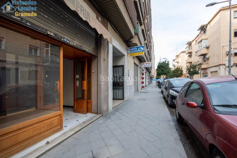Foto 18b6daa9-3747-48e5-afd9-a5c9b61e4305. Alquiler local comercial  ideal para instalar tu negocio. Pajaritos, entre caleta y renfe en Granada