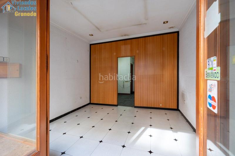 Foto 7860f005-d470-4516-9bd9-67630ace194b. Alquiler local comercial  ideal para instalar tu negocio. Pajaritos, entre caleta y renfe en Granada
