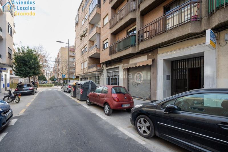 Foto 975a484e-6fd9-42ee-b35c-78a757c27a0e. Alquiler local comercial  ideal para instalar tu negocio. Pajaritos, entre caleta y renfe en Granada