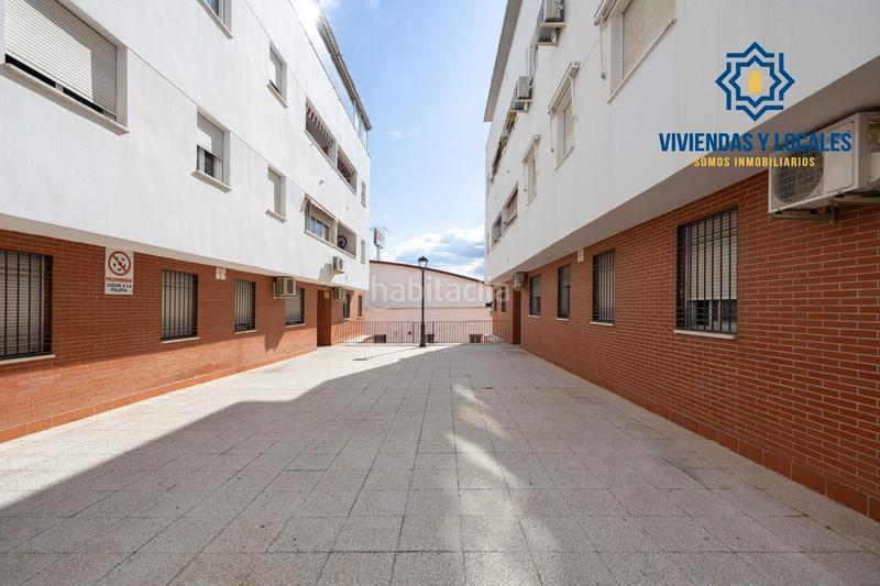 Foto 5a0f2a51-0d92-4b8b-be40-ce0206c45ca4. Pis amb calefacció aparcament a Maracena