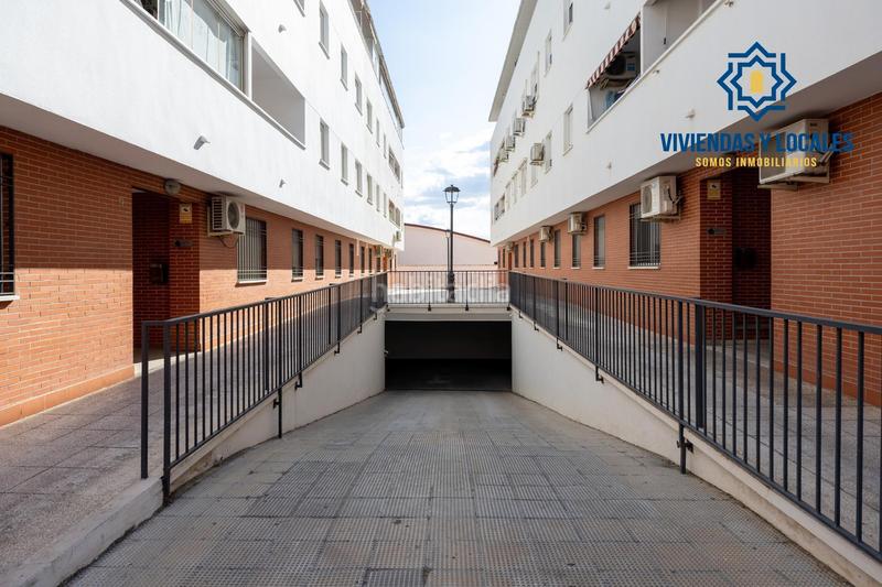 Foto e7e638e4-5486-4f9f-b3b0-933161012e4f. Pis amb calefacció aparcament a Maracena