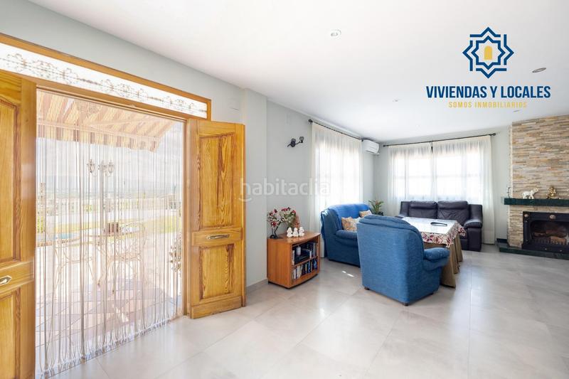 Foto a3ae641e-e75f-4374-b8b3-8baf039c4d0a. Casa espectacular casa independiente con piscina en Atarfe