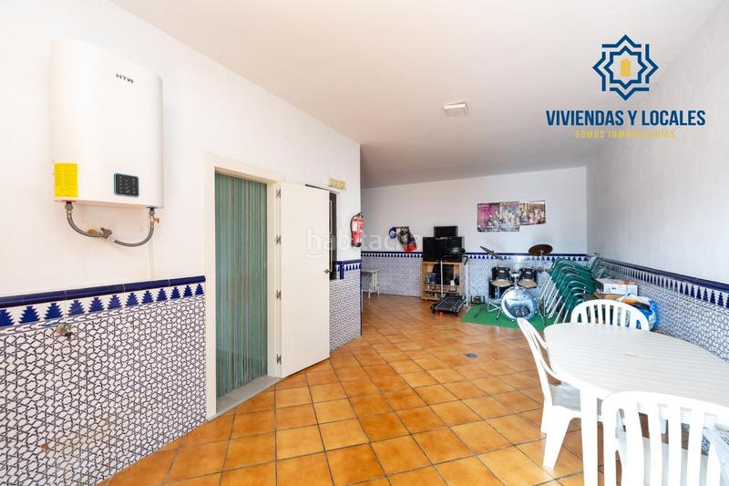 Foto b7bfa99e-83bd-48b8-8755-5bfc554a2897. Casa espectacular casa independiente con piscina en Atarfe