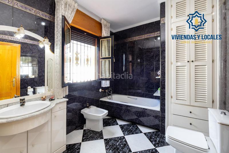 Foto c44961c9-dfda-491f-aff9-9cce3ae04e0c. Casa espectacular casa independiente con piscina en Atarfe