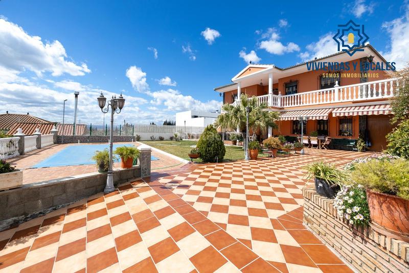 Foto f2d652d3-e00d-4cea-b8de-bb919f6c33d8. Casa espectacular casa independiente con piscina en Atarfe