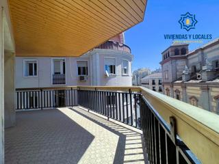 Location Bureau  Calle recogidas. Alquiler. oficina de lujo en pleno centro de granada. calle reco