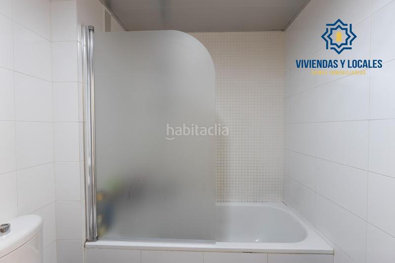 Foto 3d927d63-5d90-457e-9535-3a41575c693f. Piso en calle de circunvalación 3 piso de 2 dormitorios con garaje y trastero en la mejor zona . en Alhendín